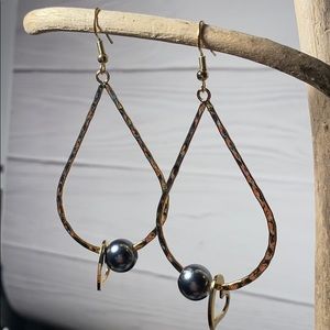 Hawaiian Teardrop Earring with Shell Pearl